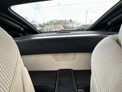 Used 2017 Mercedes-Benz SL 550 image 12