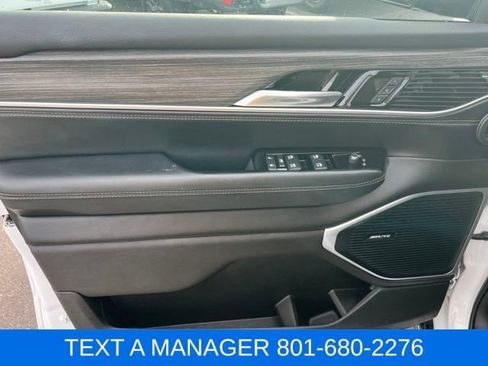 Used 2023 Jeep Wagoneer Series III w/ Preferred Equipment Group AWD/4WD image 18