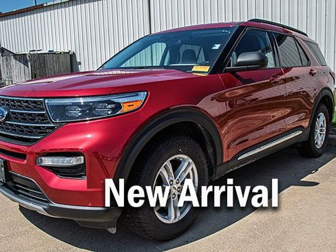 Used 2021 Ford Explorer XLT w/ Equipment Group 202A AWD/4WD image 1