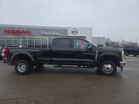 Used 2023 Ford F350 XLT w/ 360-Degree Camera Package image 8