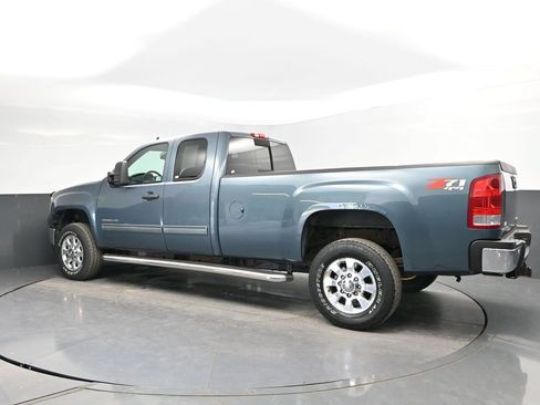 Used 2011 GMC Sierra 2500 SLE w/ Convenience Package AWD/4WD image 6