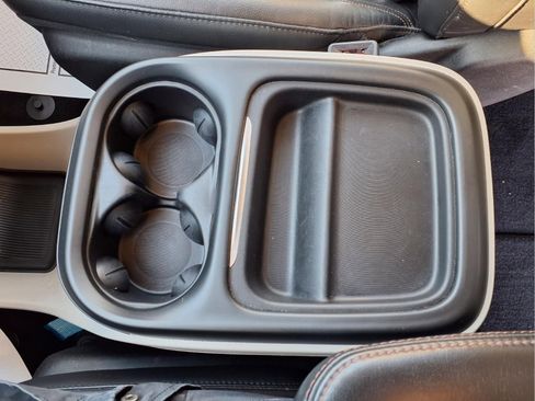 Used 2020 Chrysler Pacifica Touring-L image 11