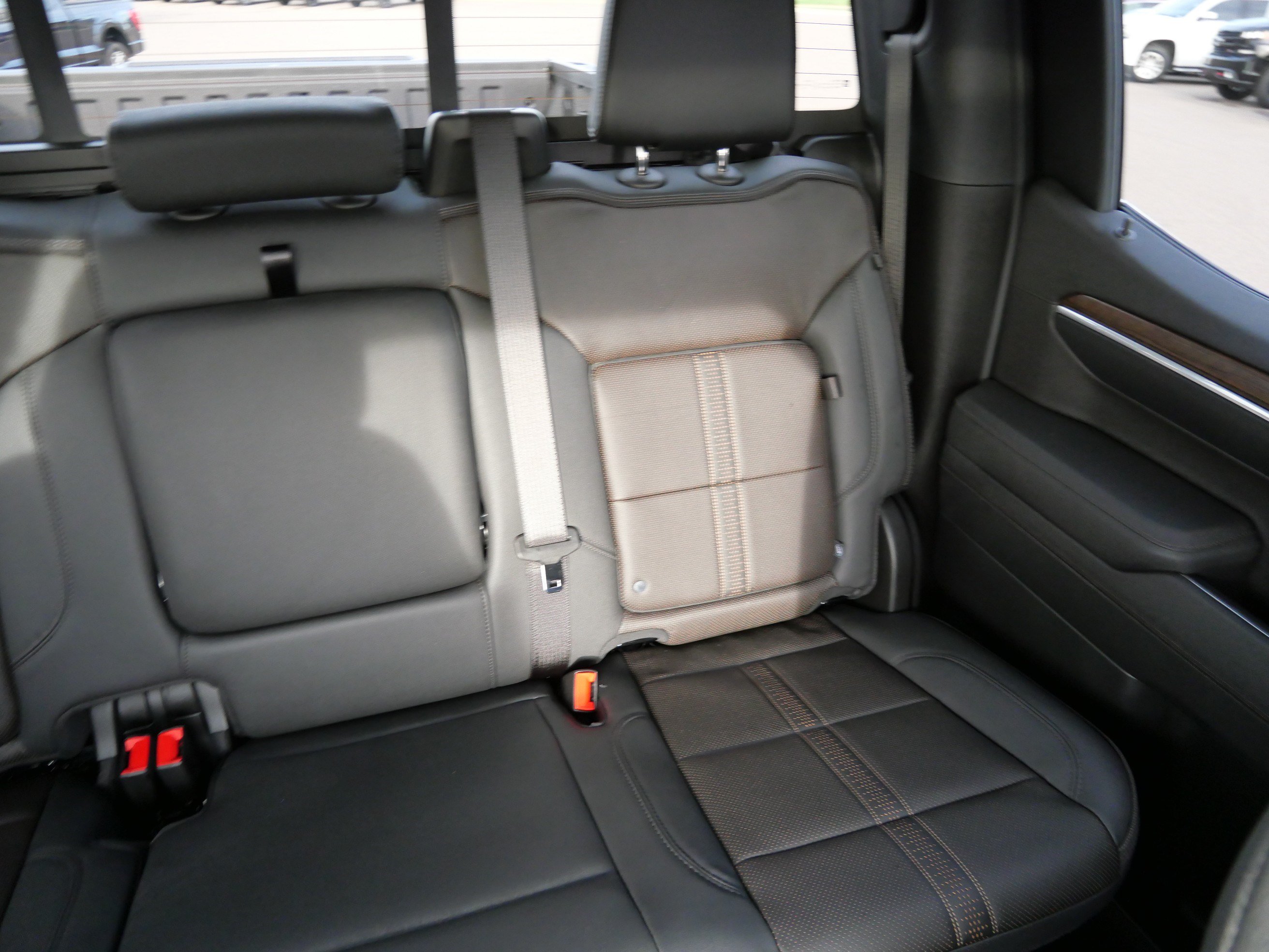 Used 2026 Chevrolet Silverado 1500 High Country AWD/4WD image 14