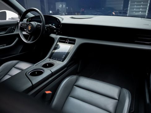 Used 2023 Porsche Taycan w/ Premium Package image 54