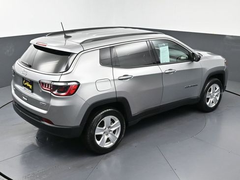 Used 2022 Jeep Compass Latitude image 43