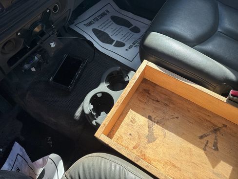 Used 2003 Chevrolet Silverado 2500 2WD Crew Cab image 12