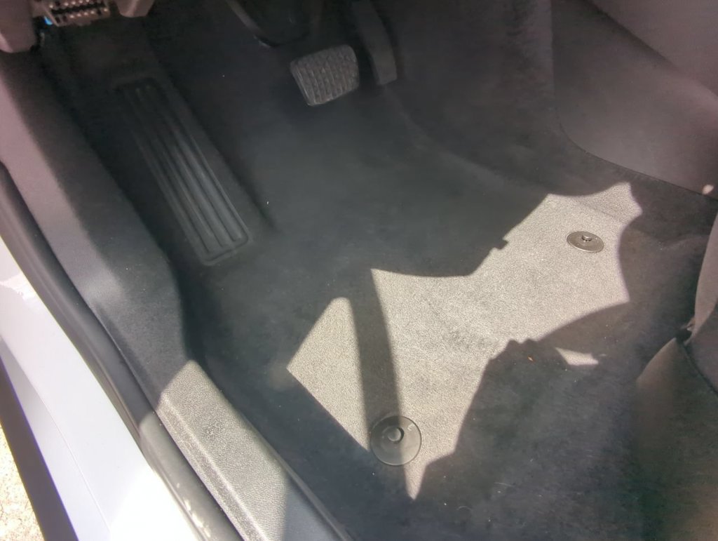 Used 2023 Chevrolet Malibu LT FWD image 34