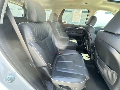 Used 2024 Hyundai Palisade Limited AWD/4WD image 28