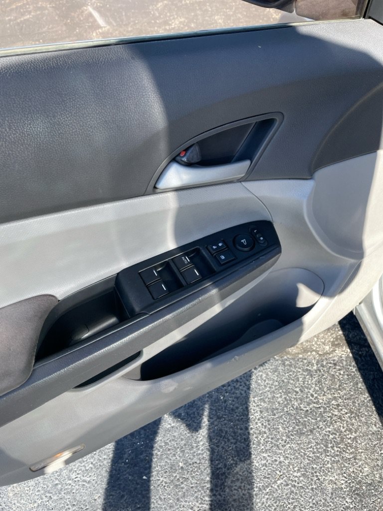 Used 2009 Honda Accord LX-P image 11
