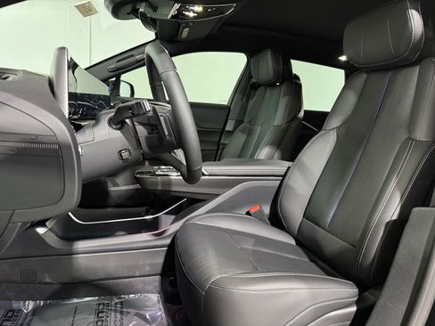 New 2026 Cadillac Lyriq Sport image 5