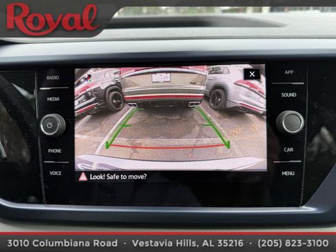 Certified 2022 Volkswagen Taos SE image 18