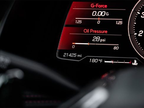 Used 2024 Chevrolet Corvette Stingray Coupe w/ 1LT image 15