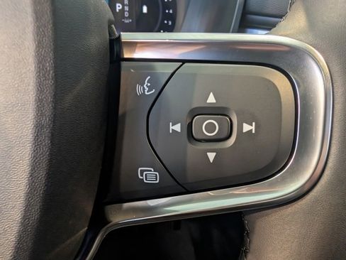 New 2026 Volvo XC40 B5 Ultra w/ Protection Package Premier image 18