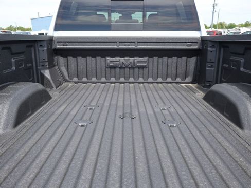 New 2026 GMC Sierra 2500 SLT w/ SLT Premium Package image 6