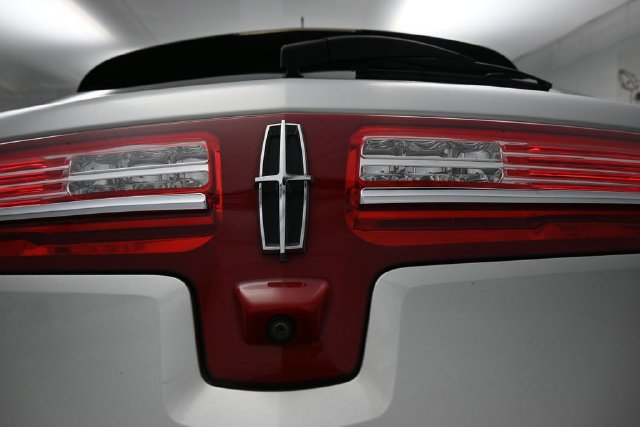 Used 2019 Lincoln MKT AWD image 28