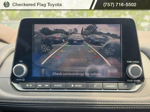 Used 2023 Nissan Rogue S FWD image 16