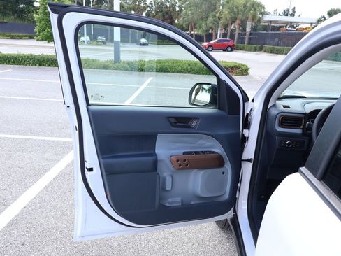 Used 2024 Ford Maverick Lariat FWD image 16