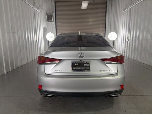 Used 2017 Lexus IS 200t image 5