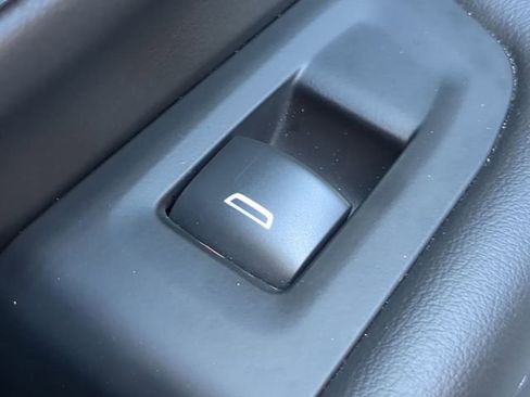 Used 2024 Chevrolet Suburban LT image 36