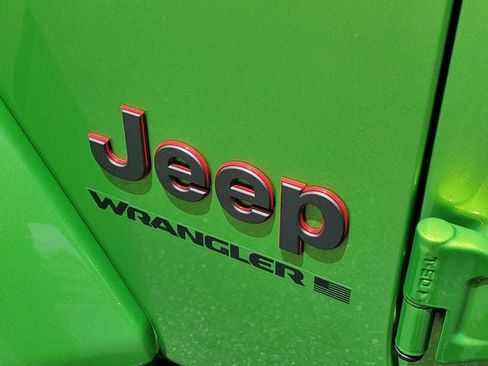 Certified 2025 Jeep Wrangler Rubicon image 21