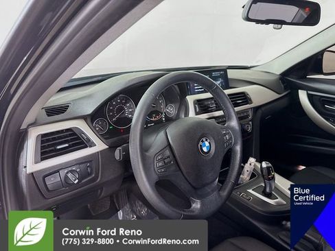 Used 2018 BMW 320i xDrive Sedan AWD/4WD image 12