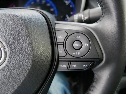 Certified 2022 Toyota Corolla LE image 25