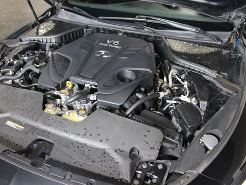 Used 2019 INFINITI Q60 3.0t Luxe w/ Essential Package image 31