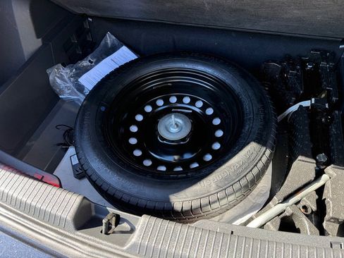 Used 2022 Volkswagen Atlas Cross Sport SE w/ Panoramic Sunroof Package image 18