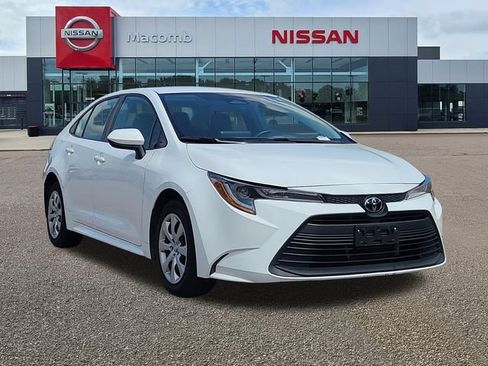 Used 2024 Toyota Corolla LE FWD image 1