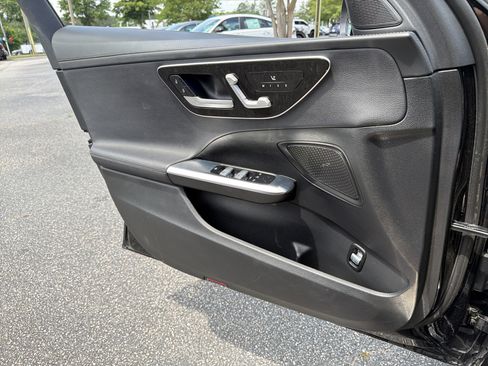 Used 2023 Mercedes-Benz C 300 4MATIC Sedan image 12