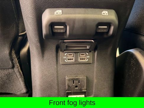 Used 2022 Jeep Wrangler Unlimited Rubicon w/ LED Lighting Group AWD/4WD image 11