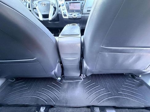 Used 2012 Toyota Prius V Five FWD image 30