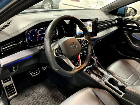 Used 2025 Volkswagen Jetta GLI Autobahn image 16