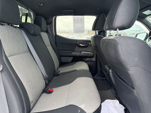 Used 2021 Toyota Tacoma TRD Off-Road image 22