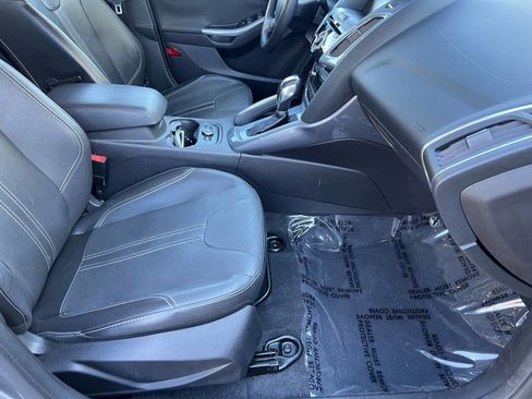 Used 2014 Ford Focus Titanium image 10