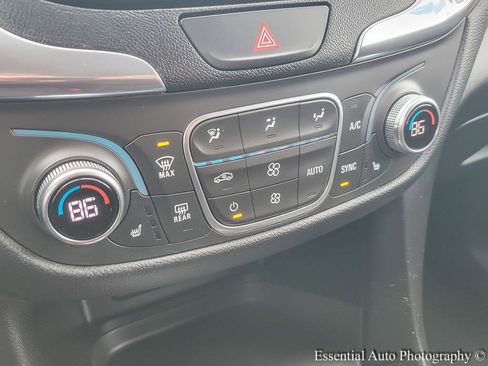 Used 2019 Chevrolet Equinox LT image 13