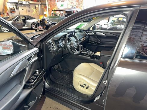 Used 2021 MAZDA CX-9 Touring w/ Touring Premium Package image 13