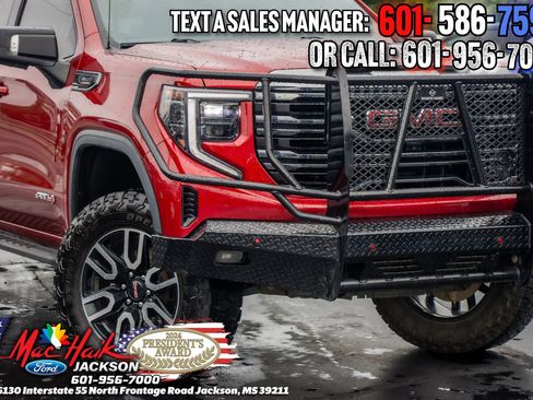Used 2024 GMC Sierra 1500 AT4 w/ Technology Package AWD/4WD image 3