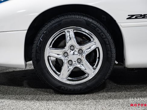Used 1997 Chevrolet Camaro Z28 image 12