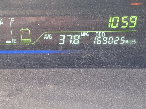 Used 2014 Toyota Prius V Three FWD image 14