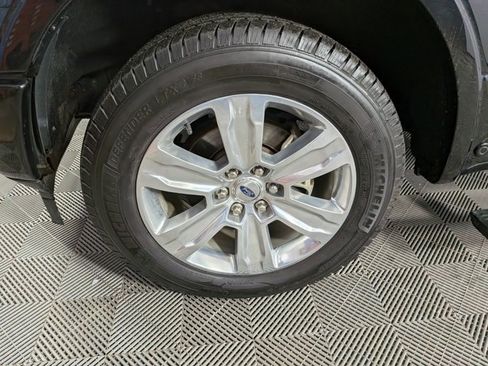 Used 2019 Ford F150 Platinum w/ Equipment Group 701A Luxury image 35