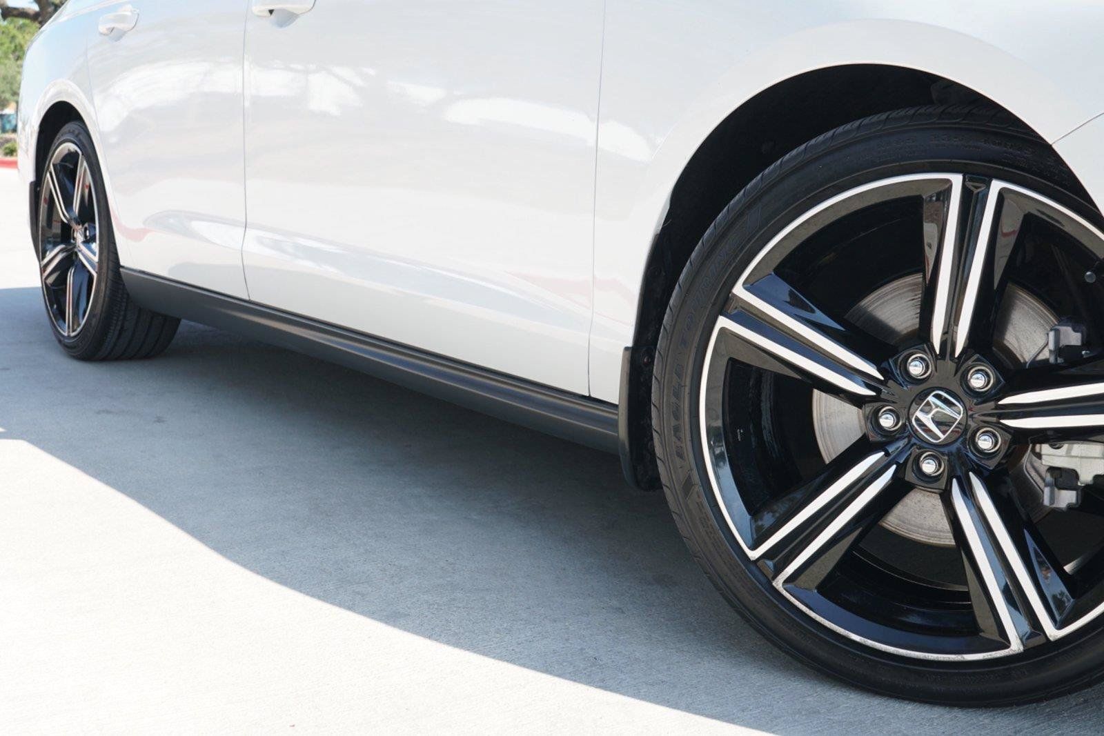 Used 2023 Honda Accord Sport image 2