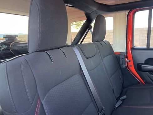 Used 2023 Jeep Wrangler Unlimited Rubicon image 17