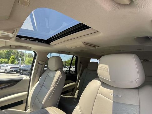 Used 2020 Cadillac Escalade Premium Luxury AWD/4WD image 27