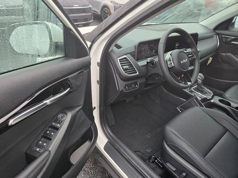 New 2026 Kia Seltos EX image 4