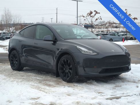 Used 2021 Tesla Model Y Long Range image 9