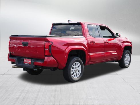 Certified 2025 Toyota Tacoma SR5 AWD/4WD image 7