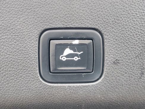 Used 2021 Chevrolet Suburban Z71 w/ Z71 Off-Road Package image 35