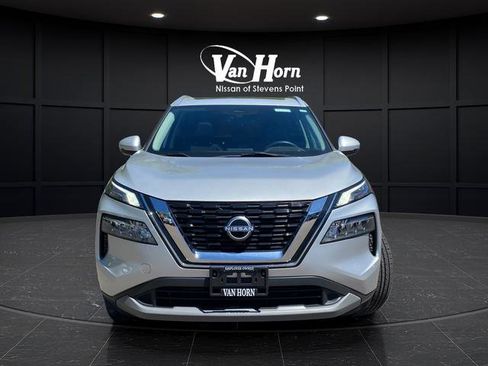 Used 2023 Nissan Rogue SV w/ SV Premium Package AWD/4WD image 2
