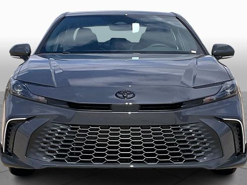 Used 2026 Toyota Camry SE FWD image 3
